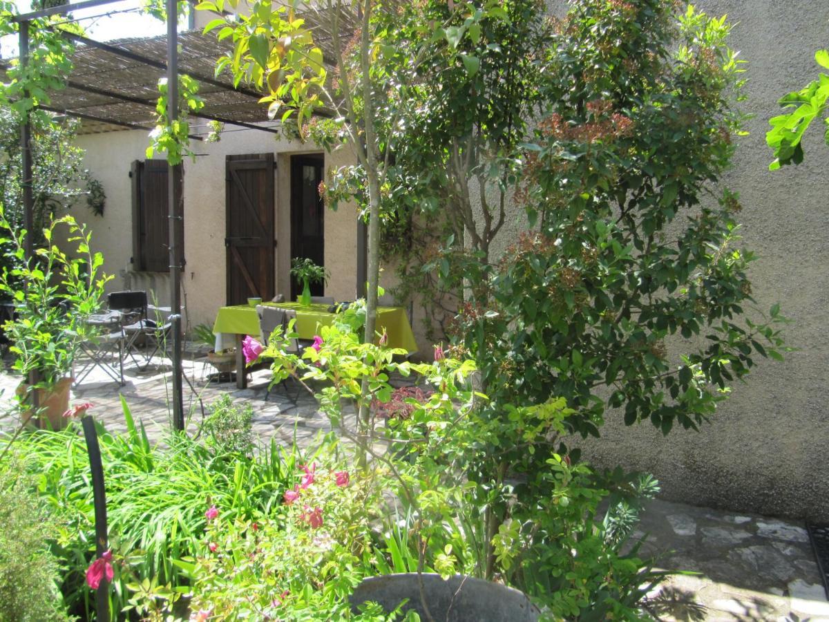 Apiflore Garéoult Exterior foto